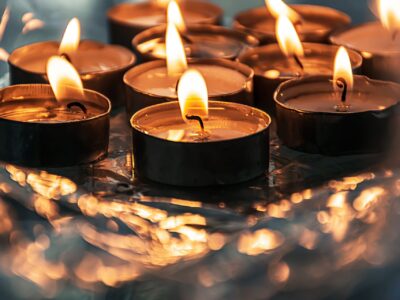 candlelight-gadf60fd4d_1920